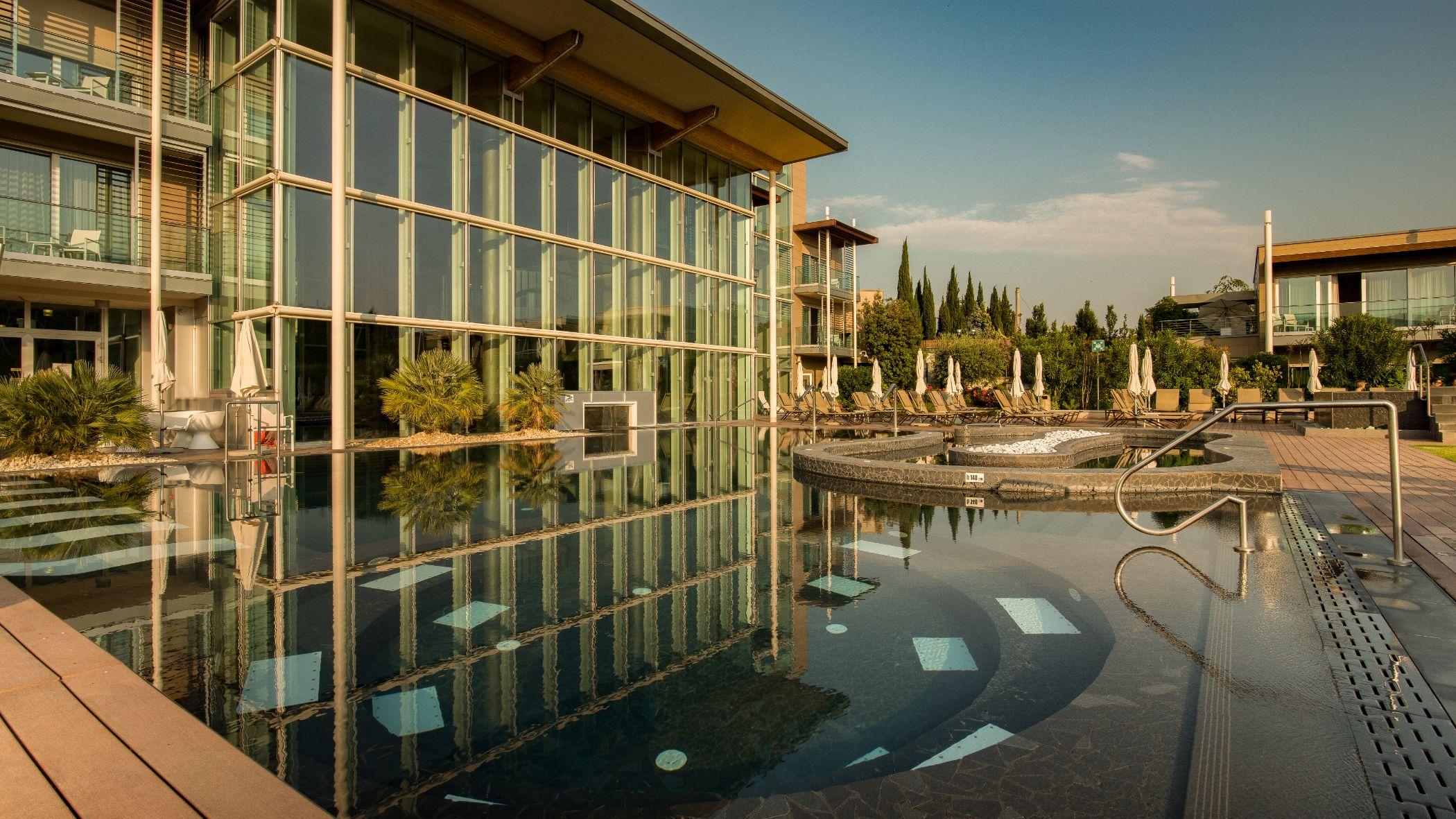 Aqualux Hotel Spa Suite & Terme Bardolino Exterior foto